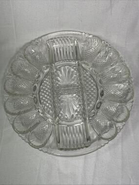 Vintage LE Smith Glass Deviled Egg Serving Platter Pineapple Pattern Plate
